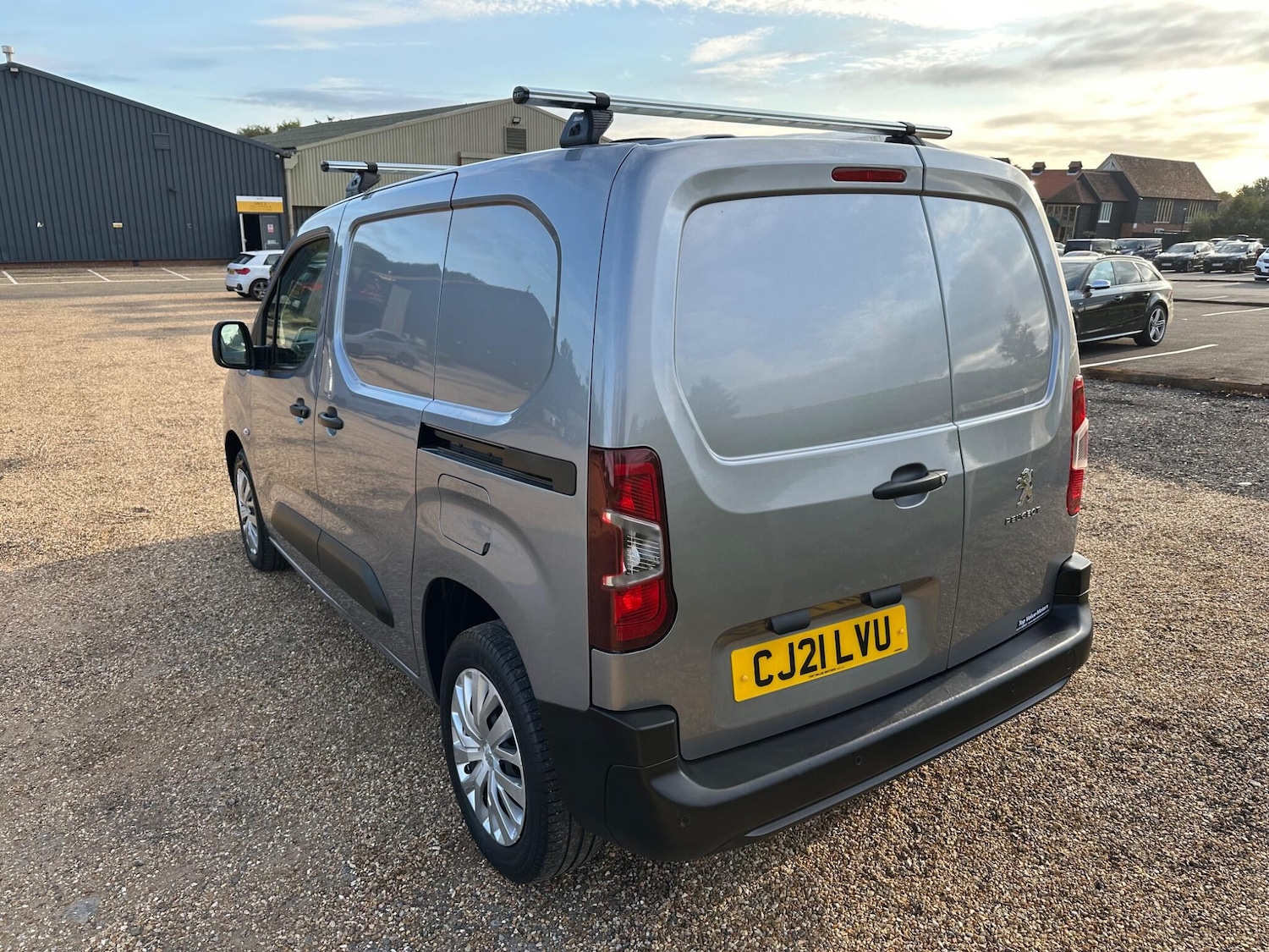 Used Peugeot Partner 2021 for sale - 76099352: Photo 5