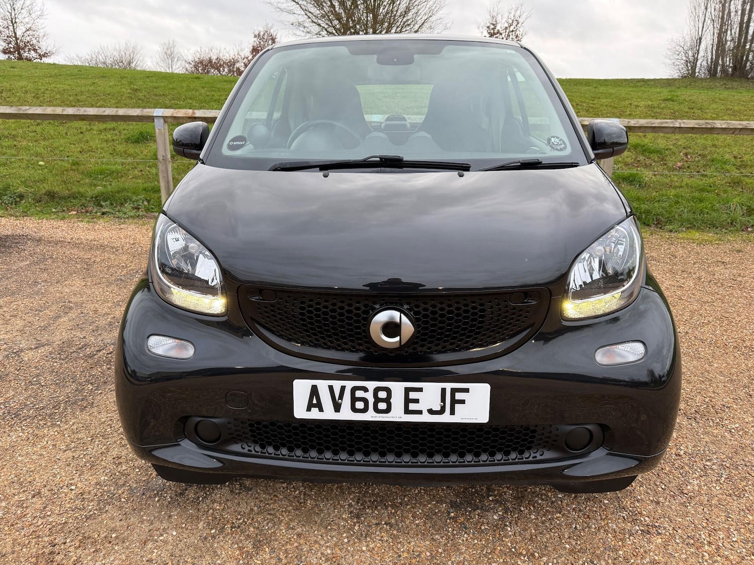 Used smart fortwo 2018 for sale - 76975888: Photo 2