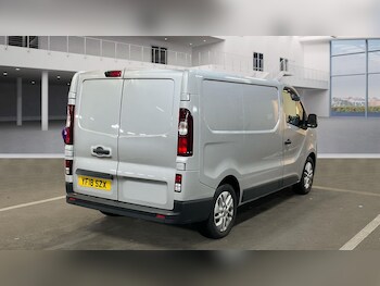 Used Renault Trafic 2018 for sale - 77768468: Photo