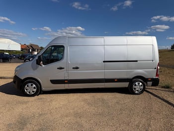 Used Nissan Interstar 2022 for sale - 79651036: Photo