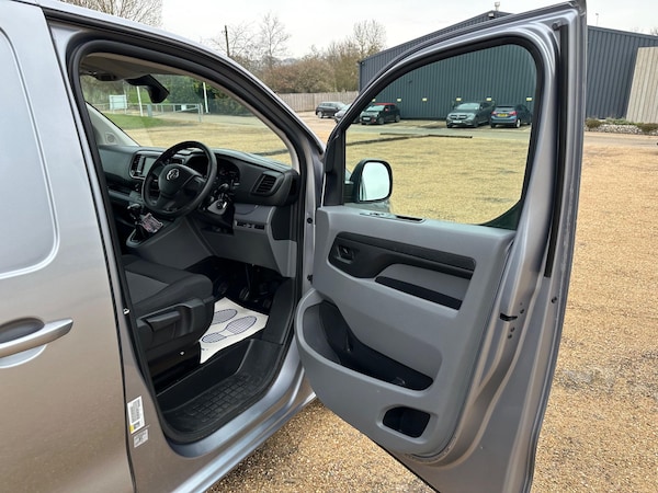 Used Vauxhall Vivaro 2022 for sale - 74069350: Photo 17