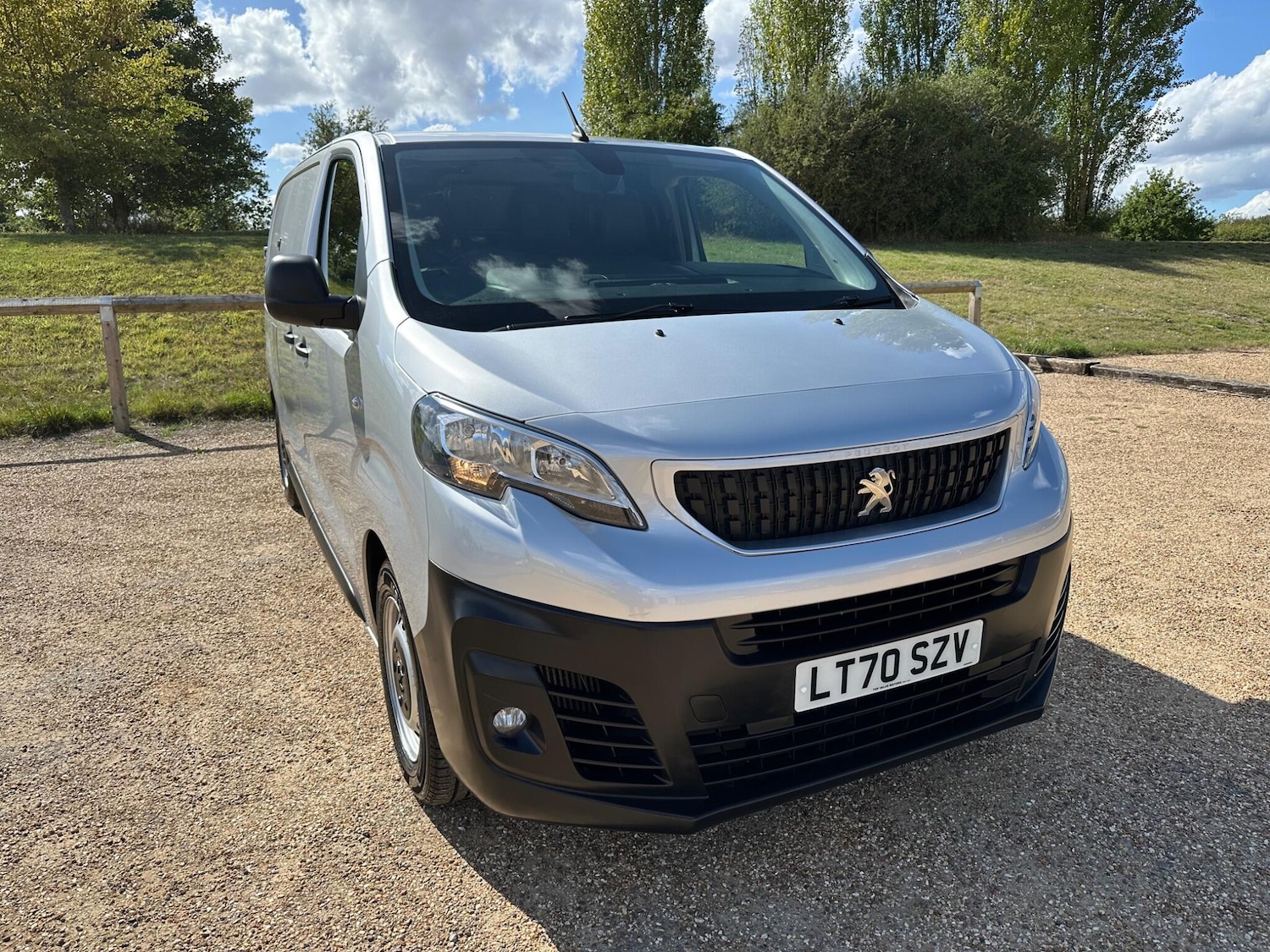 Used Peugeot Expert 2020 for sale - 76976089: Photo 1