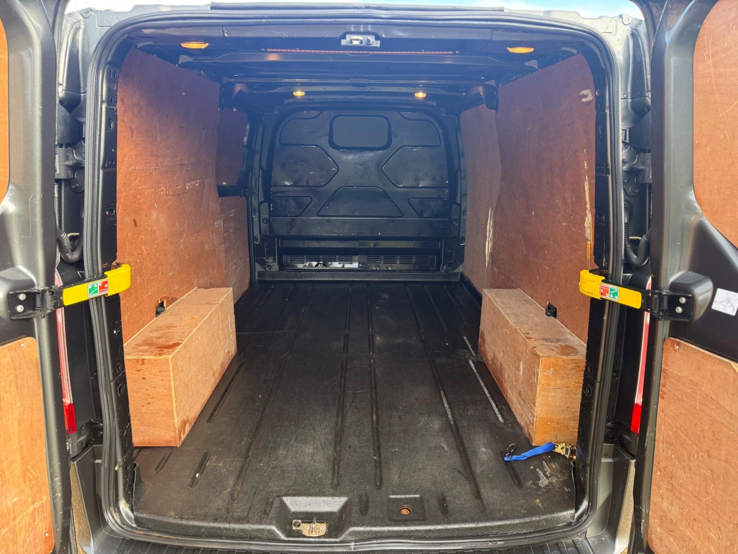 Used Ford Transit Custom 2018 for sale - 77468233: Photo 20