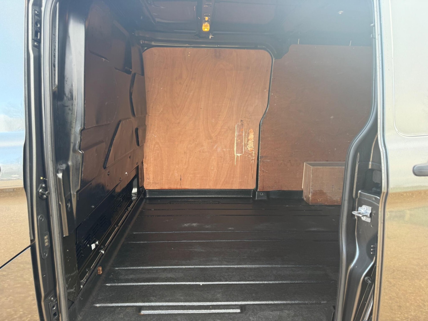 Used Ford Transit Custom 2018 for sale - 77468233: Photo 21