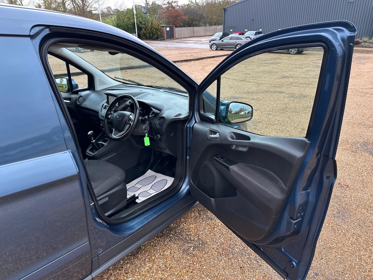 Used Ford Transit Courier 2020 for sale - 76573008: Photo 16