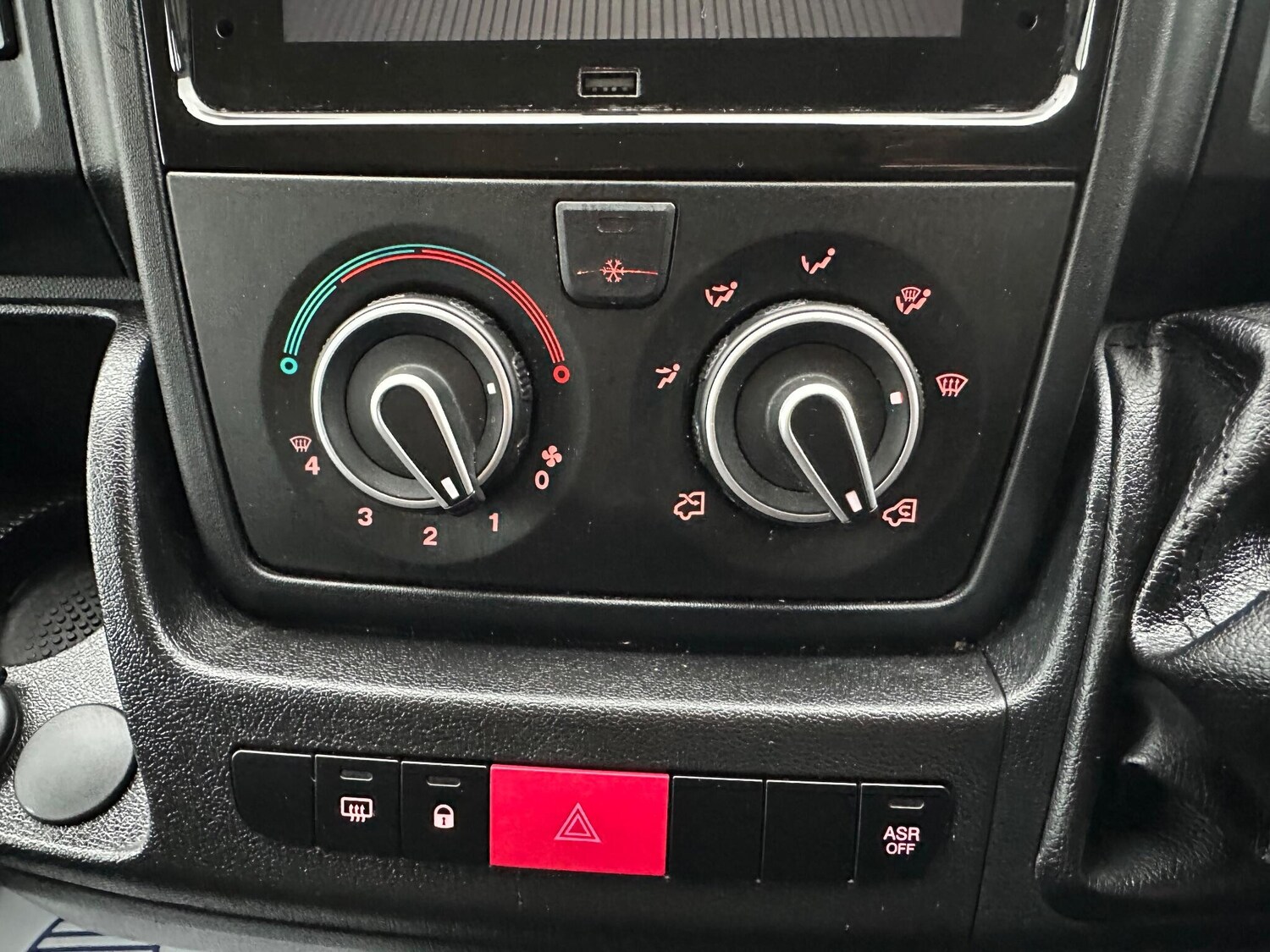 Used Citroen Relay 2023 for sale - 76965083: Photo 12