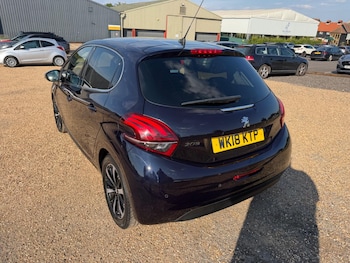 Used Peugeot 208 2018 for sale - 79092753: Photo