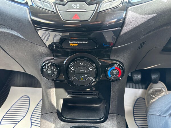 Used Ford Fiesta Van 2016 for sale - 76060836: Photo 18