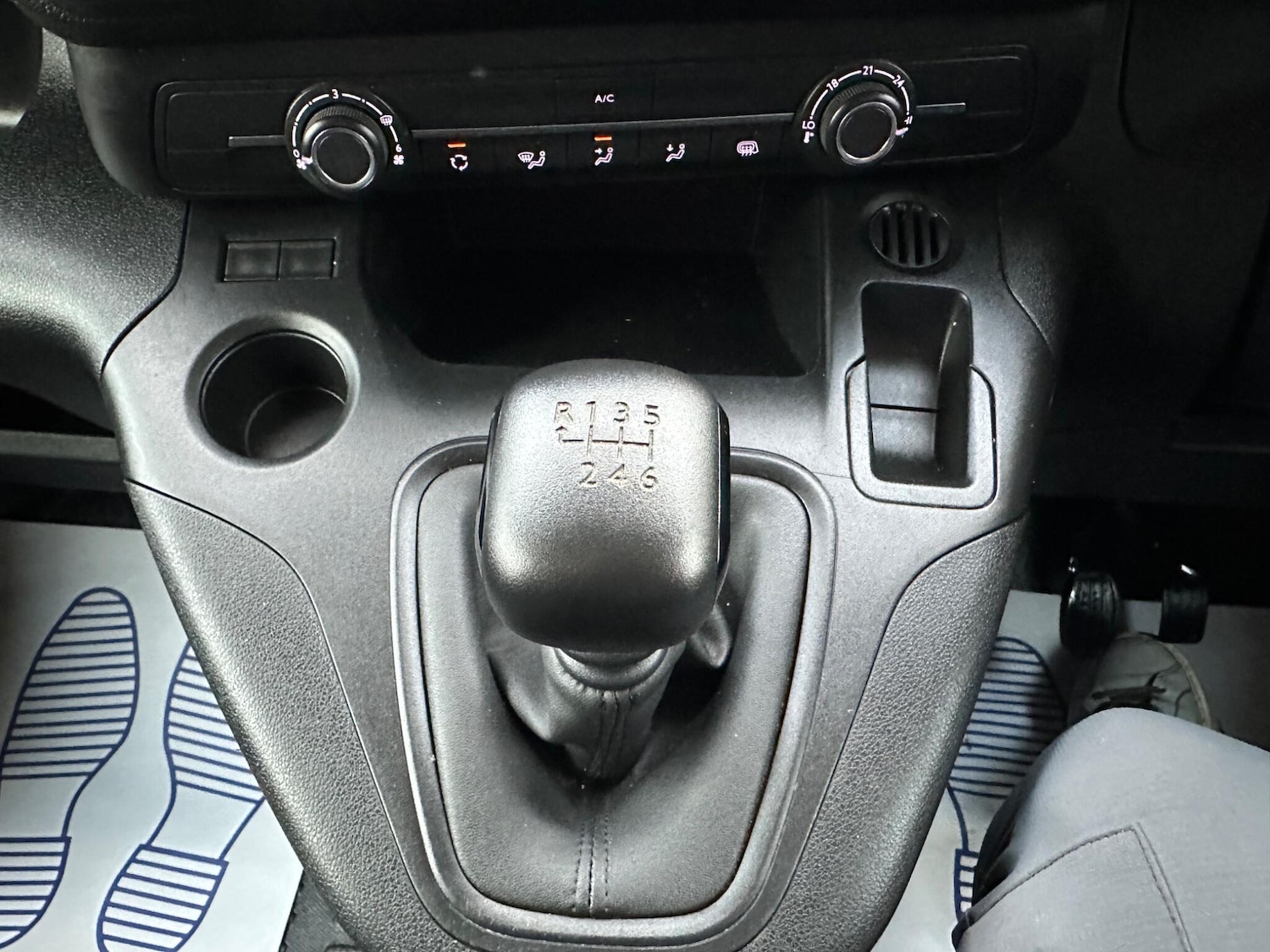 Used Peugeot Partner 2023 for sale - 76996845: Photo 11