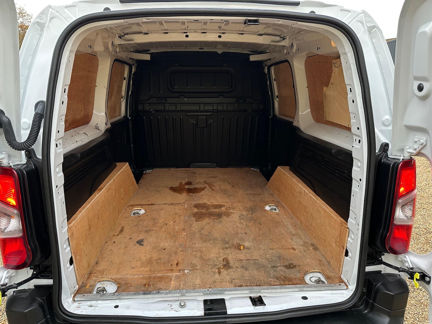 Used Peugeot Partner 2023 for sale - 76996845: Photo 16