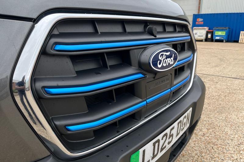 Used Ford E-Transit 2025 for sale - 76067659: Photo 31