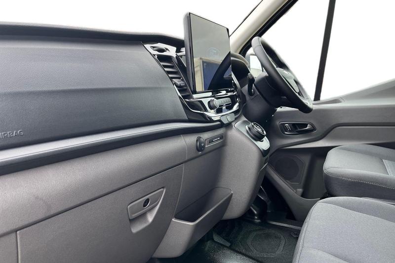 Used Ford E-Transit 2025 for sale - 76067659: Photo 4