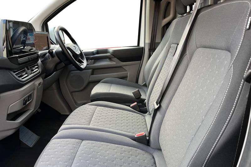 Used Ford Tourneo Custom 2025 for sale - 76931396: Photo 10