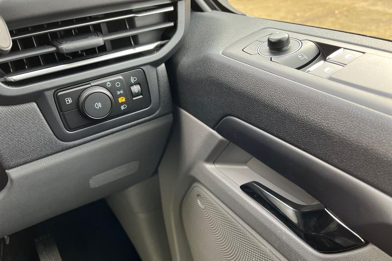 Used Ford Tourneo Custom 2025 for sale - 76931396: Photo 15