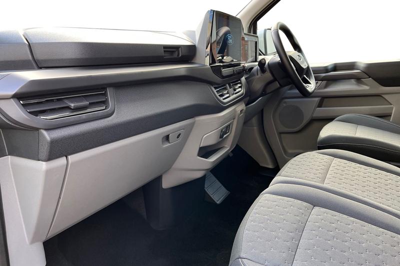 Used Ford Tourneo Custom 2025 for sale - 76931396: Photo 3