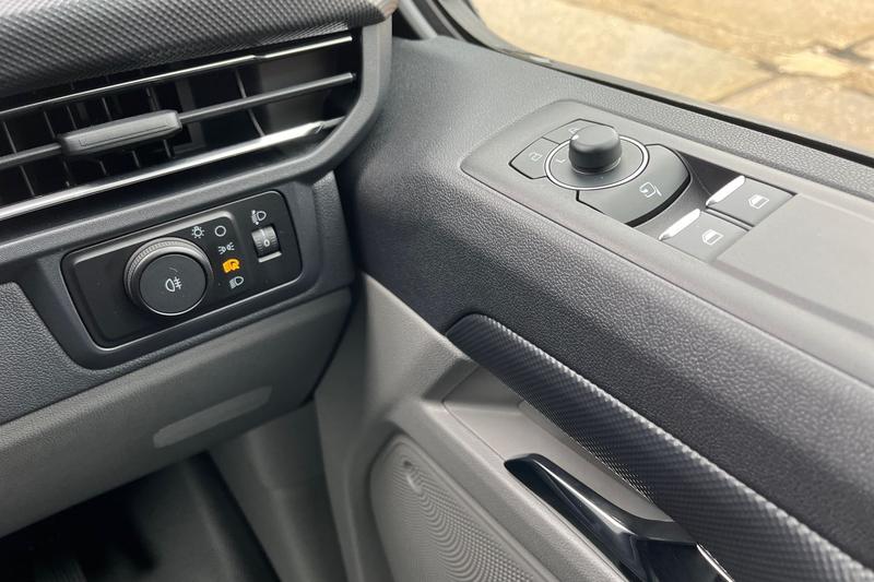 Used Ford E-Transit 2025 for sale - 77607552: Photo 28