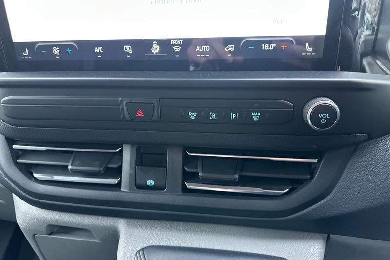 Used Ford Transit Custom 2024 for sale - 76653376: Photo 27