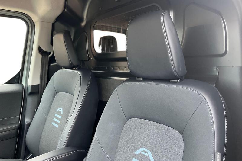 Used Ford Transit Courier 2024 for sale - 77282641: Photo 12