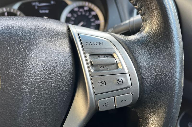 Used Nissan Navara 2018 for sale - 77248751: Photo 10