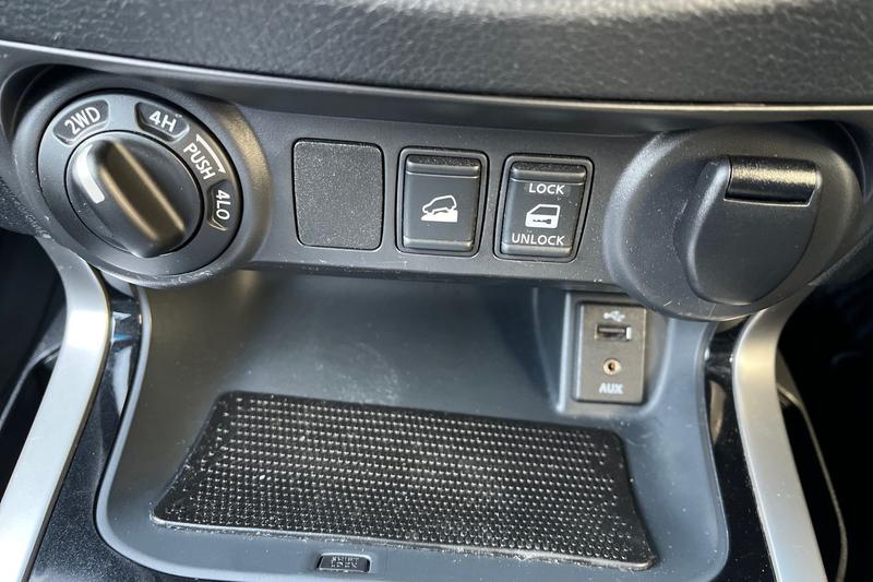 Used Nissan Navara 2018 for sale - 77248751: Photo 30