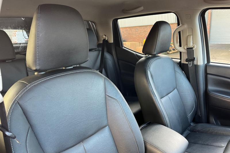 Used Nissan Navara 2018 for sale - 77248751: Photo 32