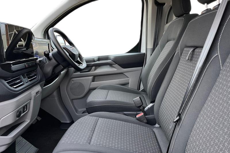 Used Ford Tourneo Custom 2025 for sale - 76640988: Photo 11