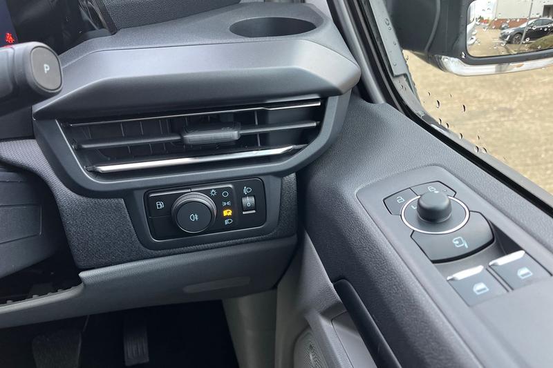 Used Ford Tourneo Custom 2025 for sale - 76640988: Photo 19