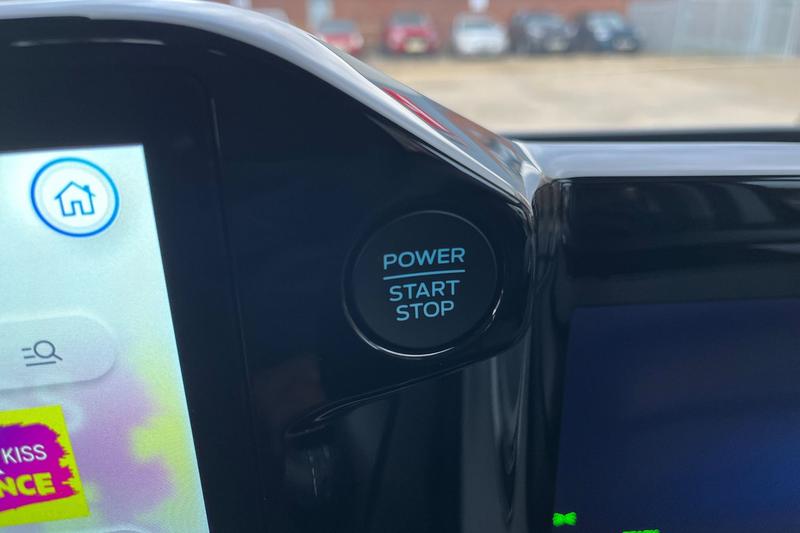 Used Ford Tourneo Custom 2025 for sale - 76640988: Photo 25