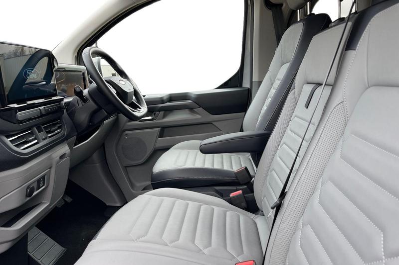 Used Ford Tourneo Custom 2025 for sale - 76574476: Photo 11