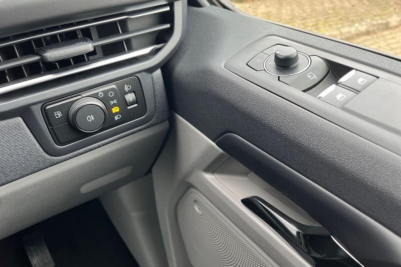 Used Ford Tourneo Custom 2025 for sale - 76574476: Photo 17