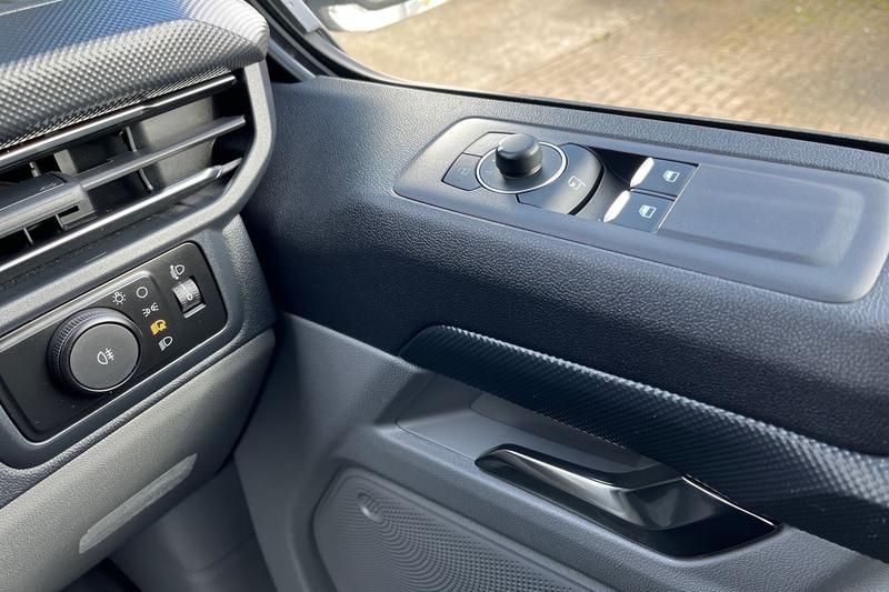 Used Ford Transit Custom 2024 for sale - 77607557: Photo 26