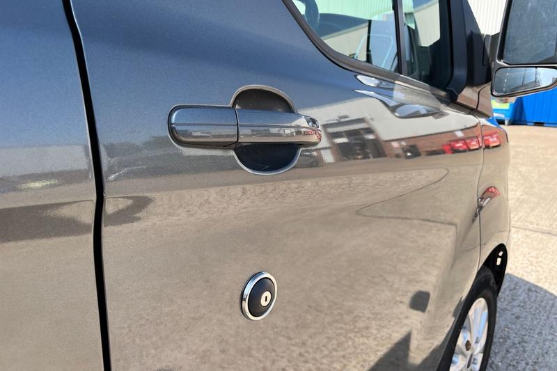 Used Ford Transit Custom 2020 for sale - 77033045: Photo 41