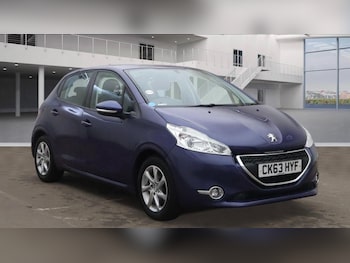 Used Peugeot 208 2013 for sale - 76445390: Photo