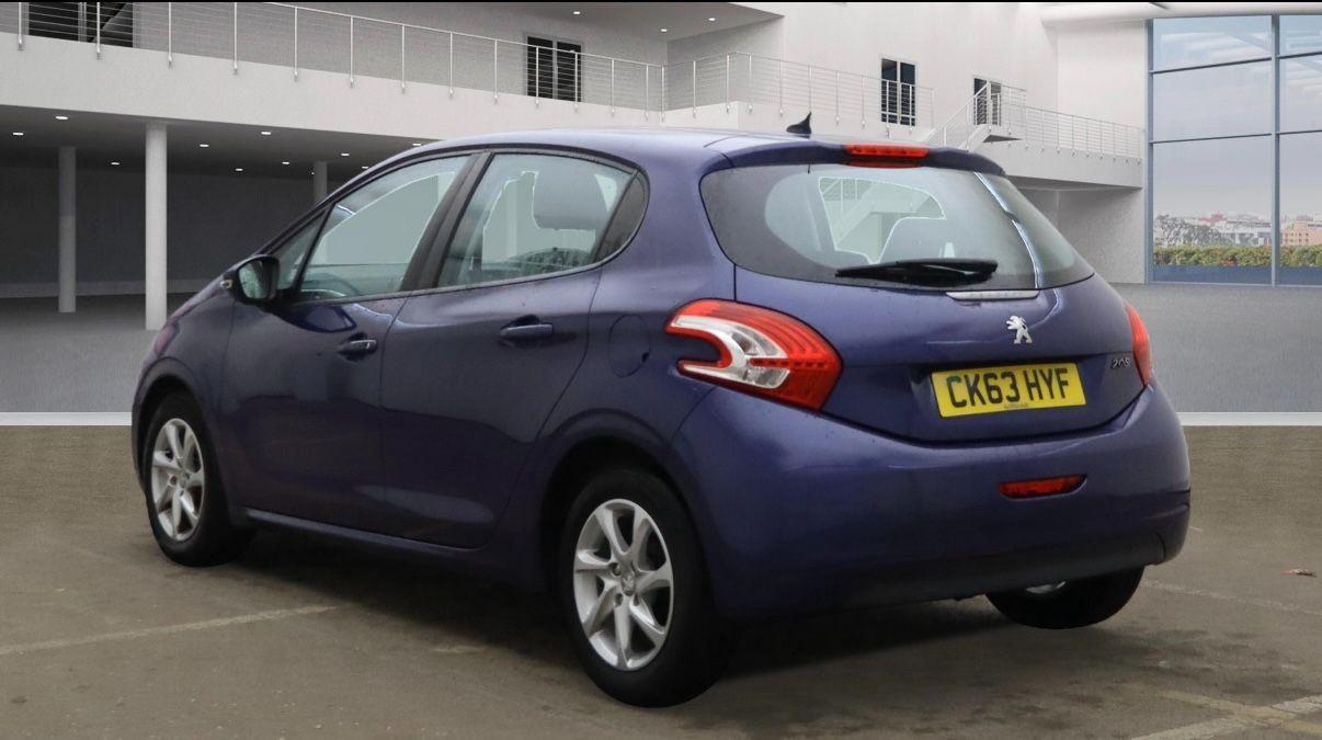 Used Peugeot 208 2013 for sale - 76445390: Photo 3