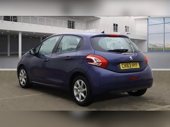 Used Peugeot 208 2013 for sale - 76445390: Photo