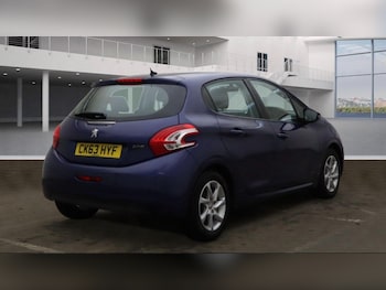 Used Peugeot 208 2013 for sale - 76445390: Photo