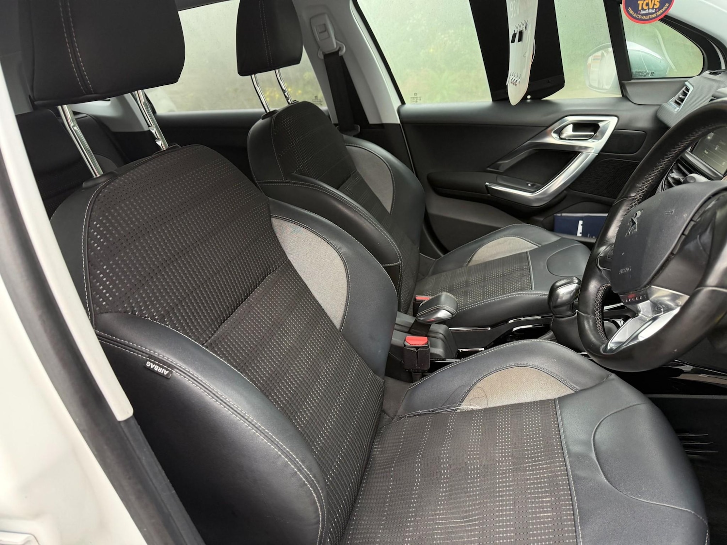 Used Peugeot 2008 2015 for sale - 76241027: Photo 10