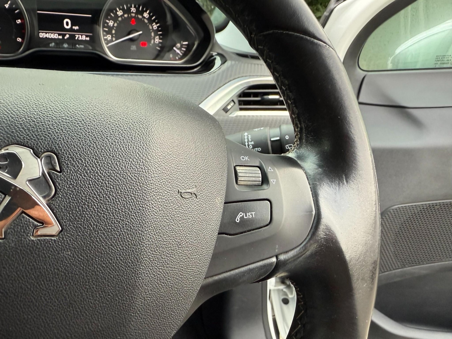 Used Peugeot 2008 2015 for sale - 76241027: Photo 24