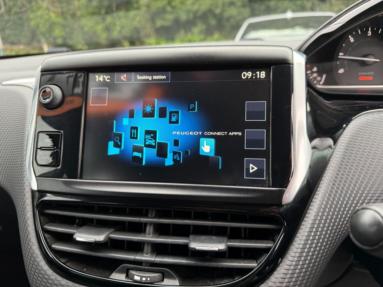 Used Peugeot 2008 2015 for sale - 76241027: Photo 27