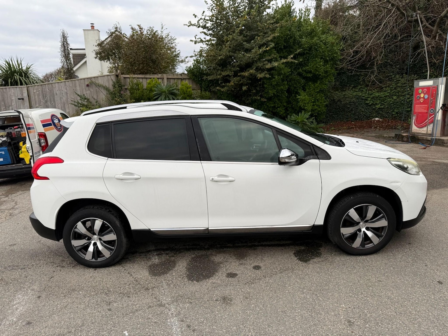 Used Peugeot 2008 2015 for sale - 76241027: Photo 8