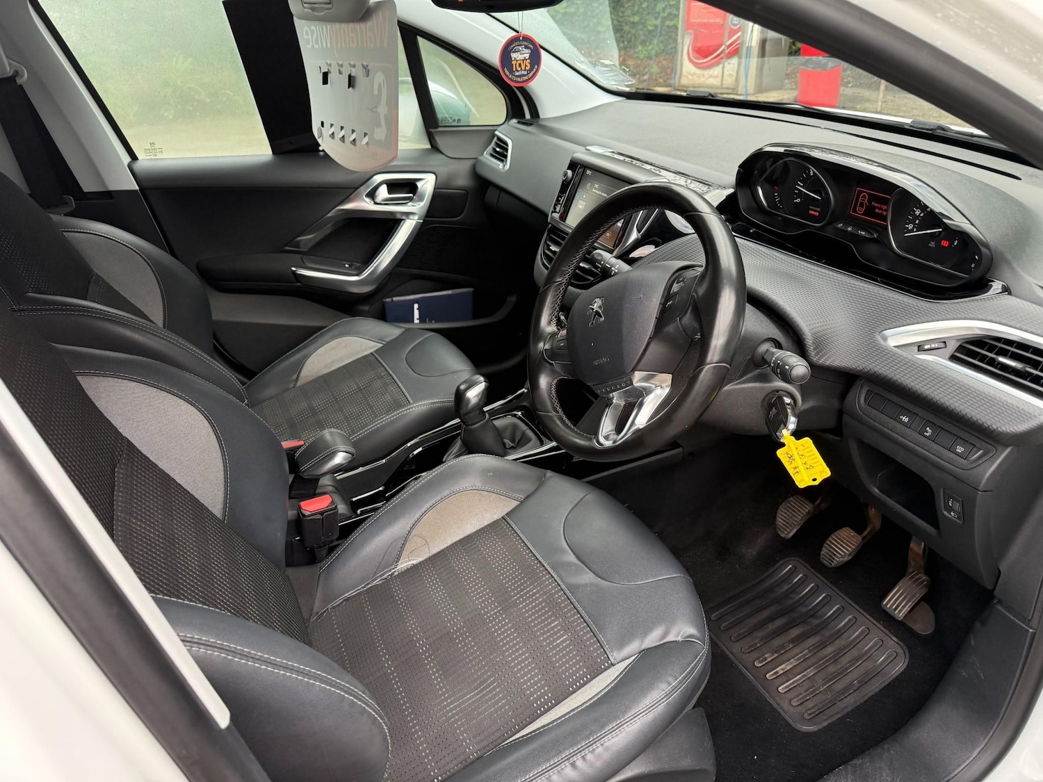 Used Peugeot 2008 2015 for sale - 76241027: Photo 9