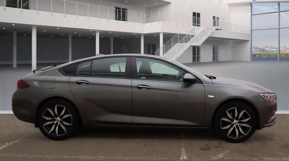 Used Vauxhall Insignia 2017 for sale - 76488534: Photo 5