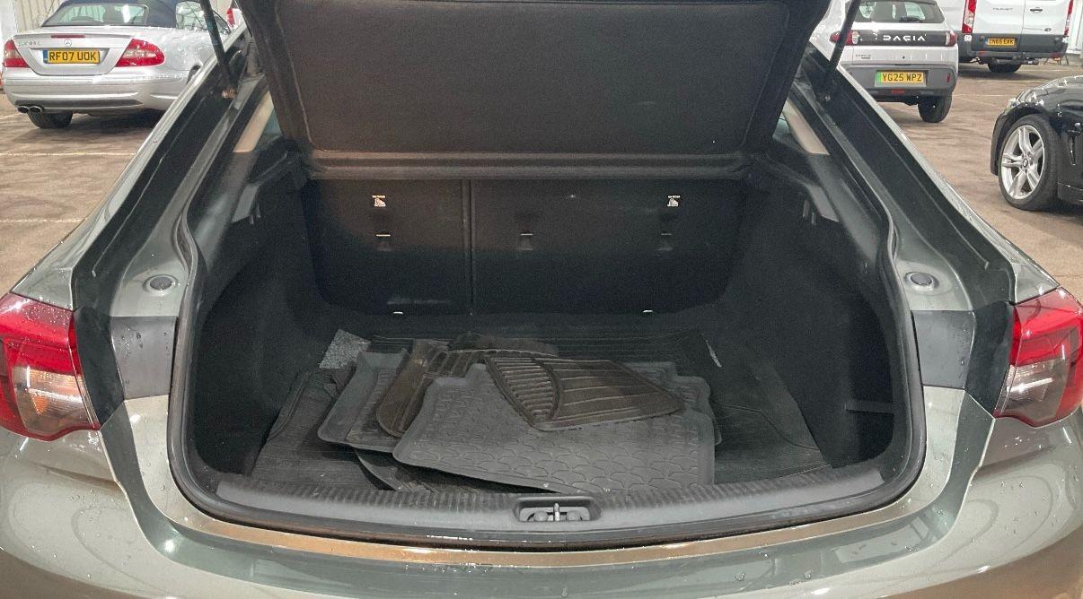 Used Vauxhall Insignia 2017 for sale - 76488534: Photo 9