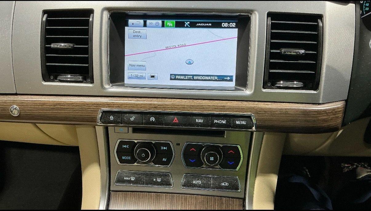 Used Jaguar XF 2014 for sale - 77893510: Photo 10