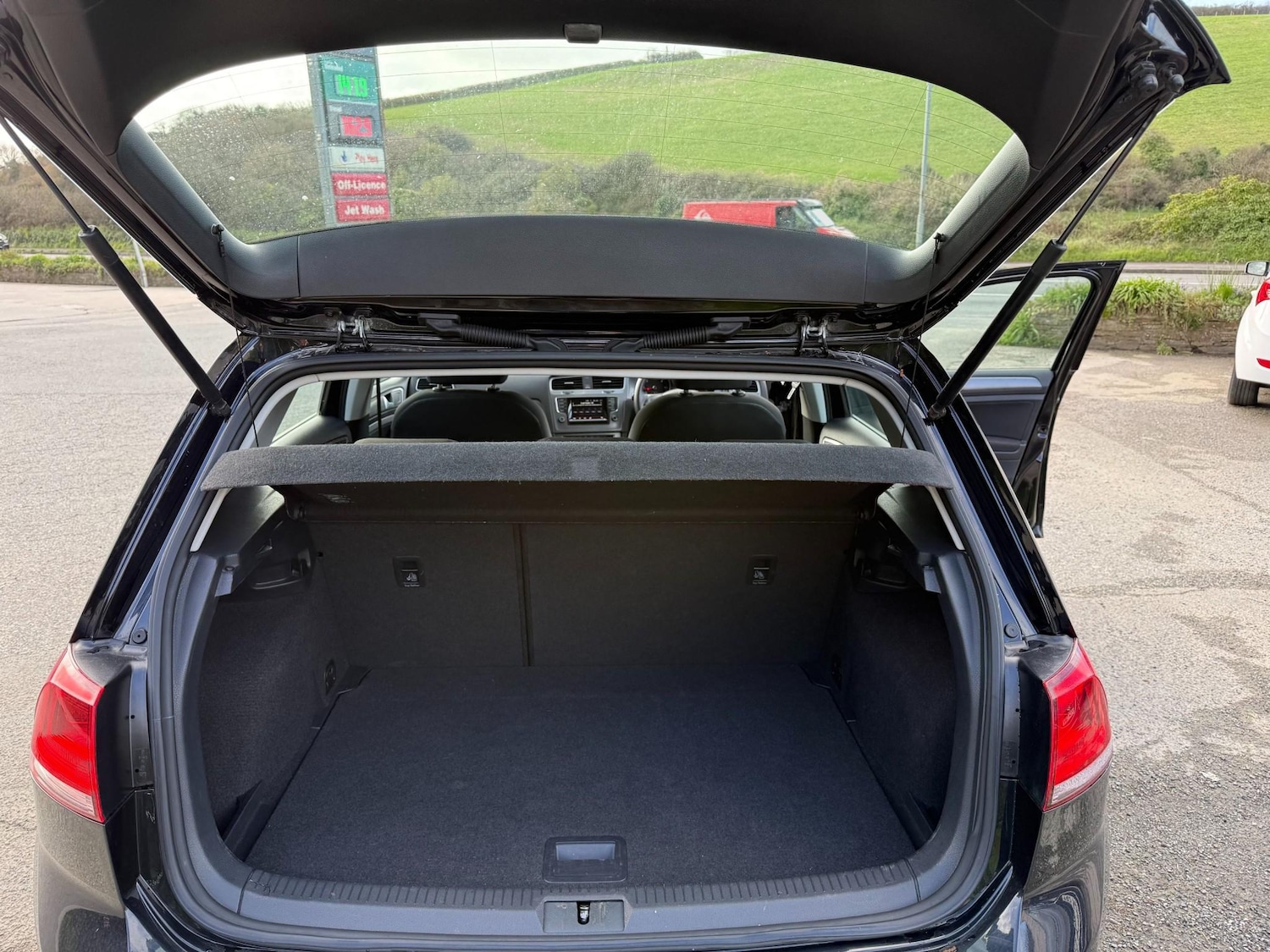 Used Volkswagen Golf 2014 for sale - 77897415: Photo 19