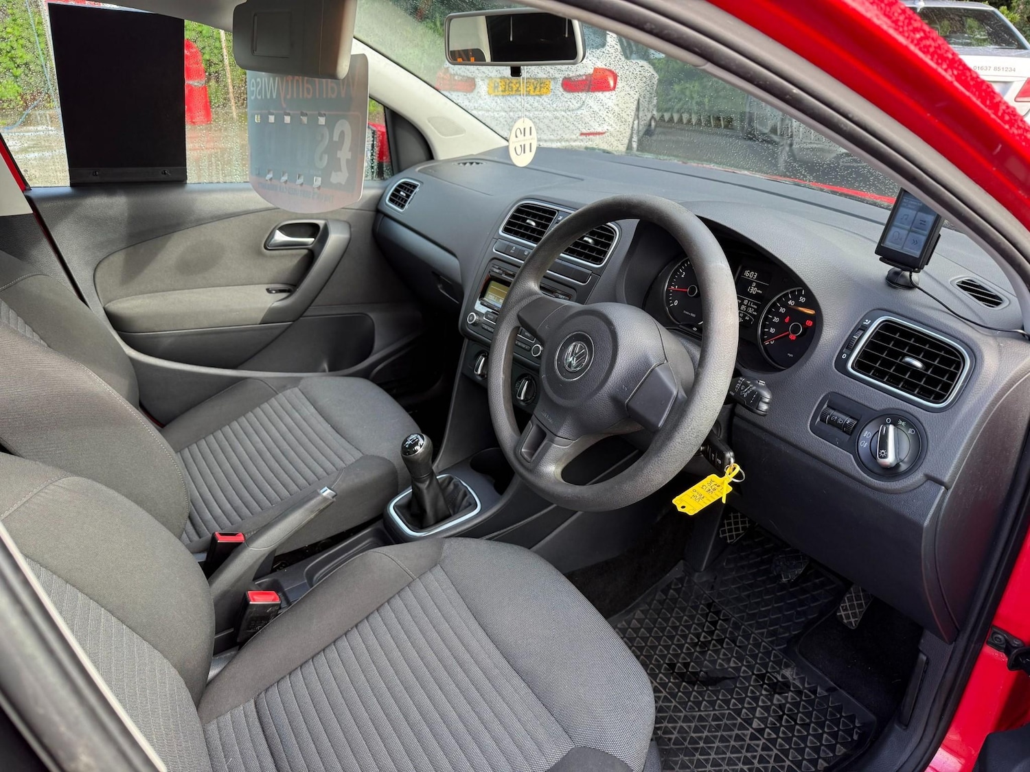 Used Volkswagen Polo 2013 for sale - 76445392: Photo 9