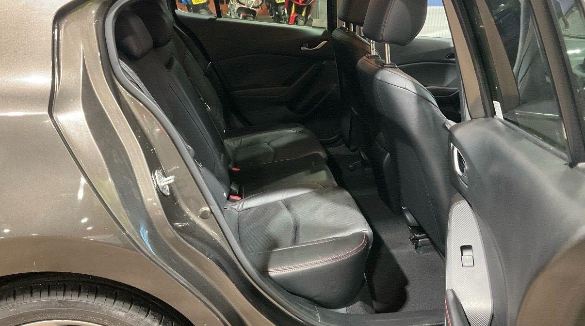 Used Mazda Mazda3 2014 for sale - 77844665: Photo 8