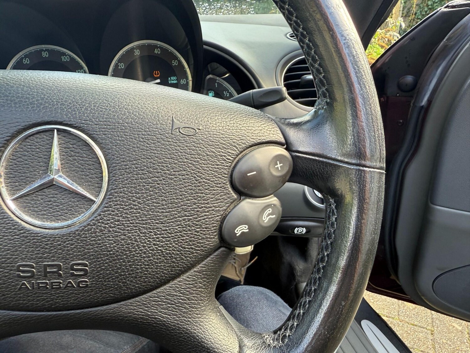 Used Mercedes-Benz SL 2004 for sale - 76153965: Photo 21