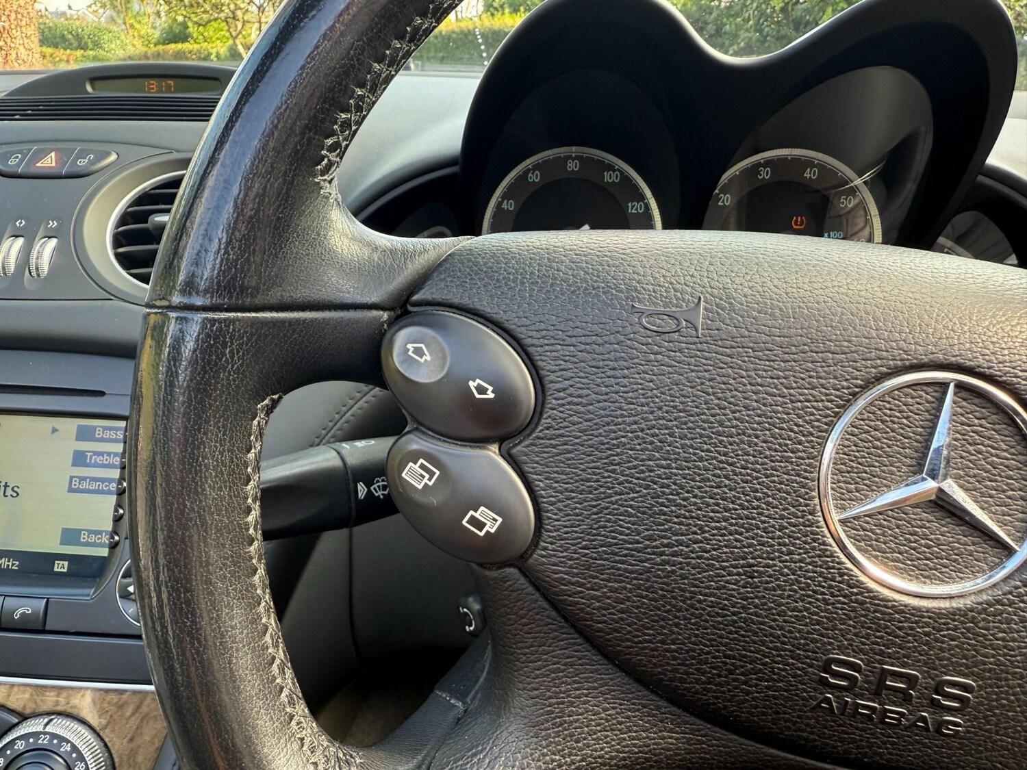 Used Mercedes-Benz SL 2004 for sale - 76153965: Photo 22