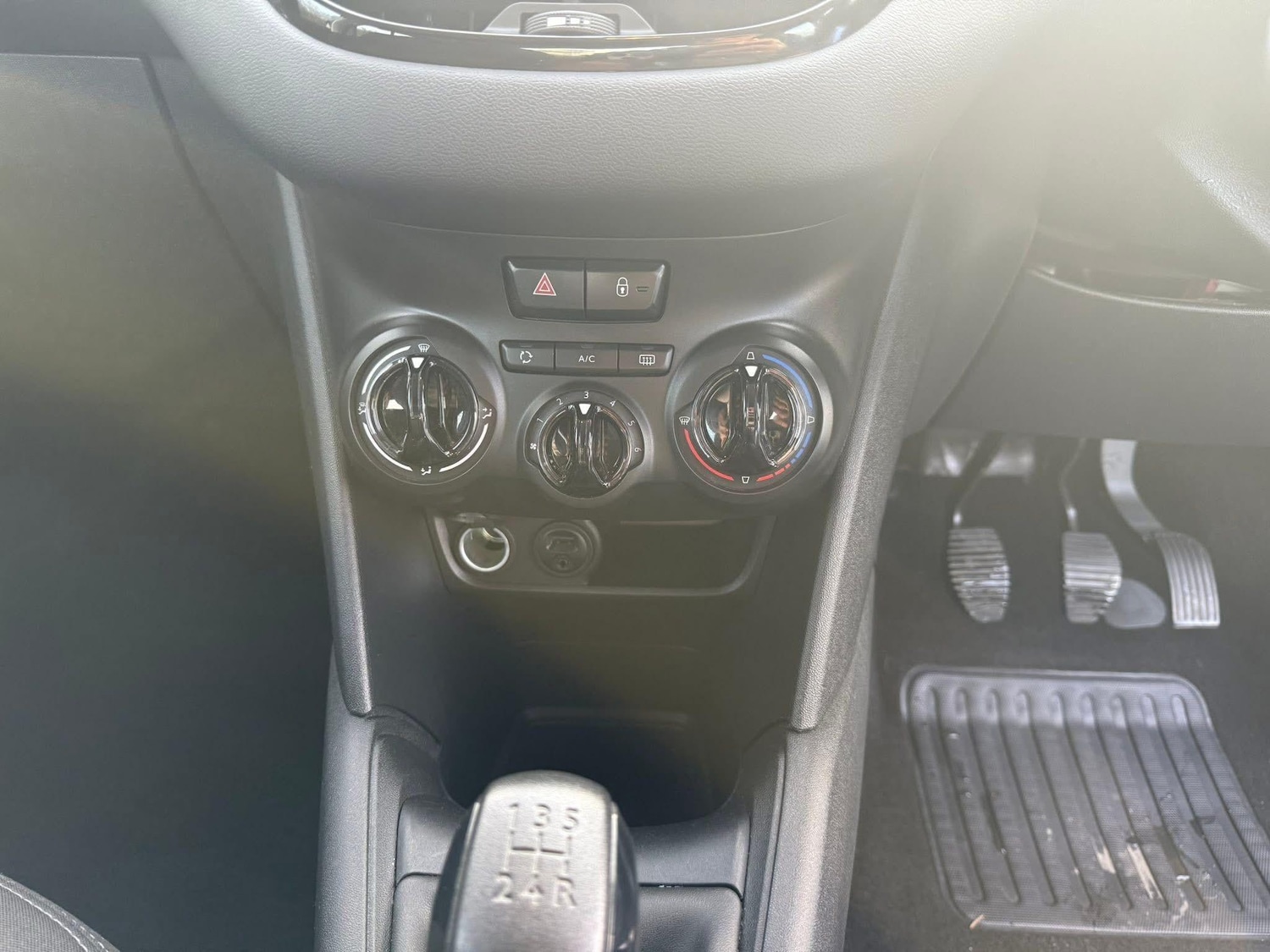 Used Peugeot 208 2013 for sale - 77659751: Photo 17